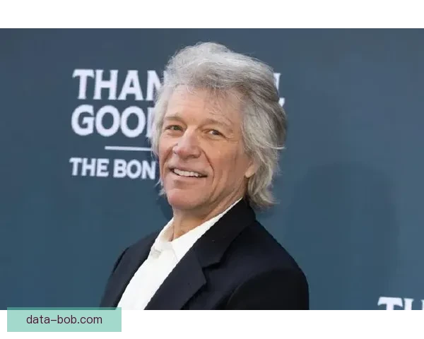 摇滚巨星邦·乔维亮相迈阿密大师赛与萨芬卢布丰塞卡亲切合影交流